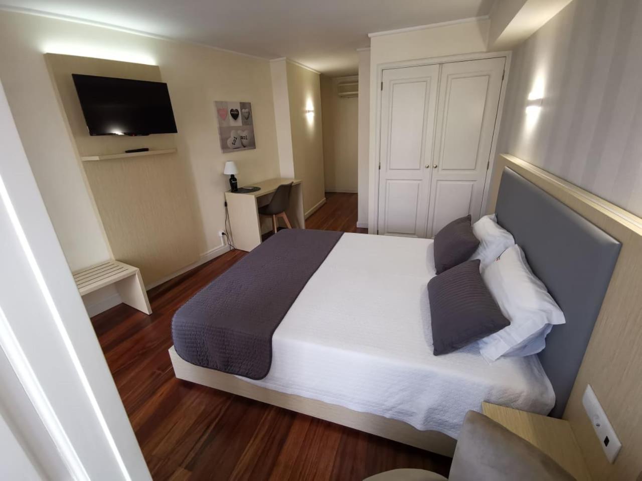 Hotel Residencial Dora Брага Екстериор снимка